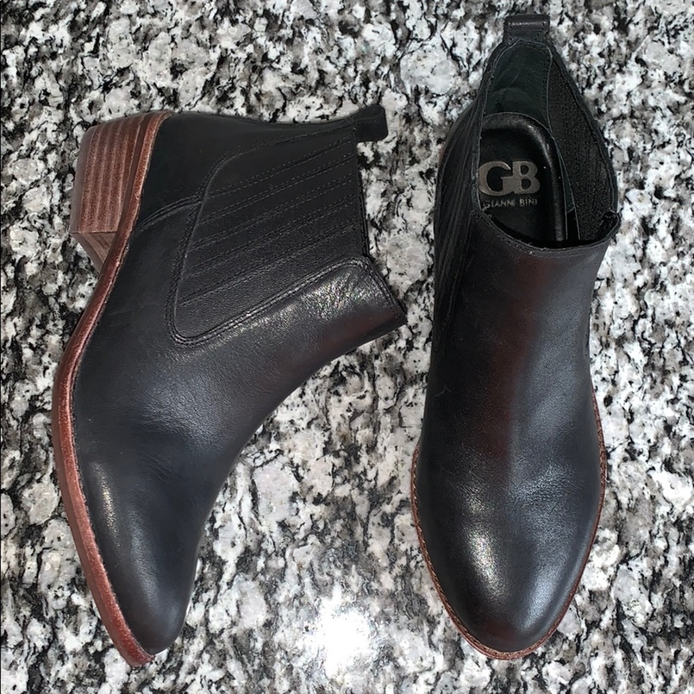 Gianni bini black leather booties